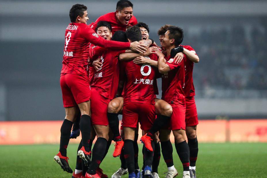 上港客场战平对手，保持不败纪录